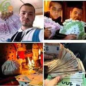 DEVENIR RICHE EN 3 JOURS PAR PORTE MONNAIE CANARIES MAGIQUE A HAUTE PUISSANCE QUI ATTIRENT D'ARGENT +22961920714, un dessinateur à Ussel