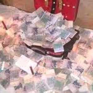 VALISE MAGIQUE POUR DEVENIR RICHE EN 24 H MULTIPLICATEUR D'ARGENT +22961920714 +229 60663782   whatsapp, un graphiste à Limoges