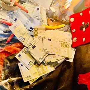 TÉMOIGNAGE DU PORTEFEUILLE MAGIQUE SANS CONSÉQUENCE  +229 60 66 37 82    whatsapp, un graphiste à Les Sables-d'Olonne